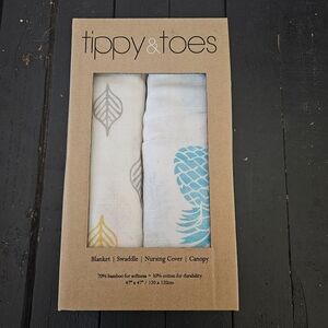 Tippy & Toes NWT Swaddle Set with Leaf and Pineapple Design Bamboo Cotton Muslin
